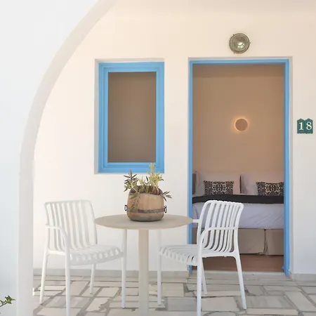 White Pearl Laokasti Oia (Santorini)
