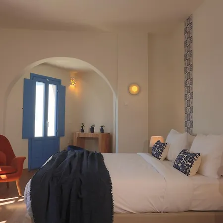 White Pearl Laokasti Hotel Oia (Santorini)