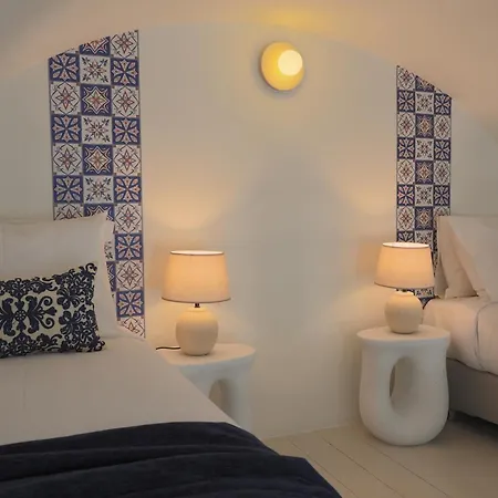 White Pearl Laokasti 4* Oia (Santorini)