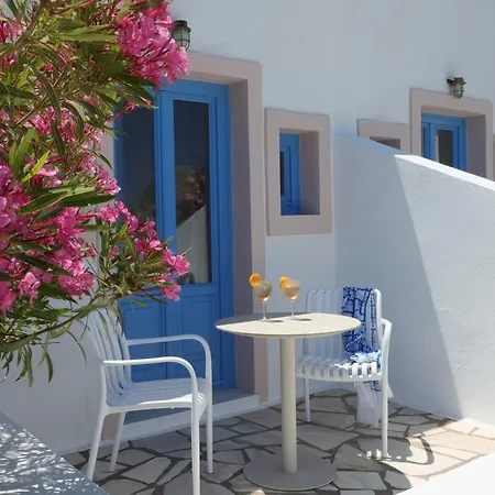 White Pearl Laokasti Hotel Oia (Santorini)