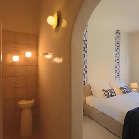 White Pearl Laokasti 4* Oia (Santorini)